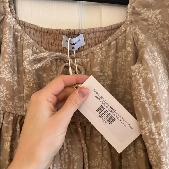 Chic Beige Floral Maxi Dress - Picture 3 of 3